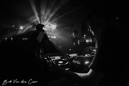 Bob Van der Crew