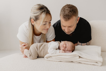 Fotografie Nierobisch - erfahrene Familienfotografin, Neugeborenenfotografin, Babybauchfotografin, Business Portrais