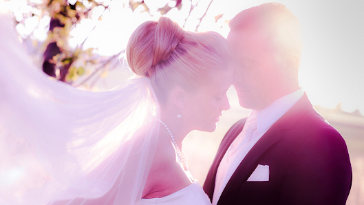 Tom River Photography - Hochzeitsfotograf und Portraitfotografie Miltenberg Frankfurt Aschaffenburg