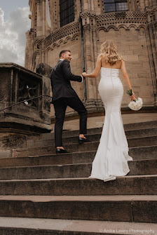 Anika Lowry Photography