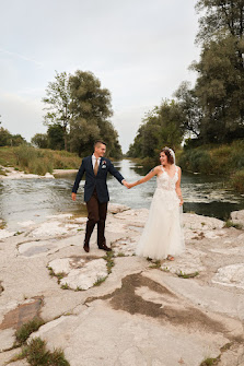 Herzensmomente Fotografie / Hochzeitsfotograf /in
