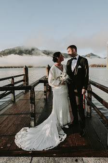 Herzensmomente Fotografie / Hochzeitsfotograf /in