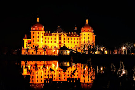 SchwarzLicht Photography