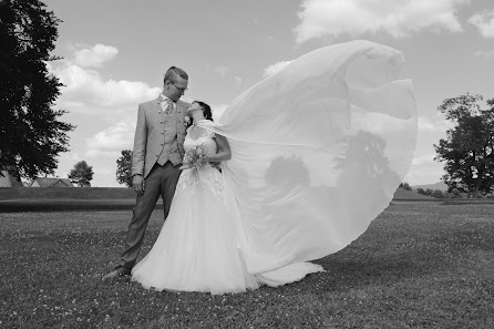 diehl-fotodesign Hochzeitsfotografie, Feste, Portraits, Newborn- & Architekturfotografie