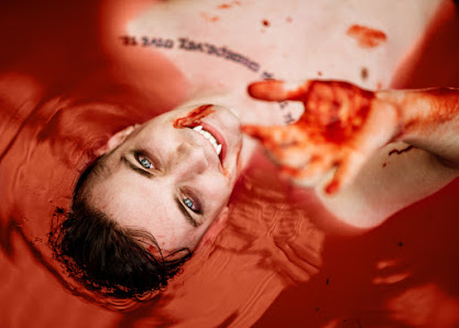 In Life and Death Fotografie