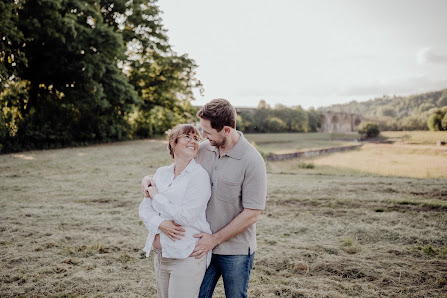 Gesche Schmidt | real + raw moments