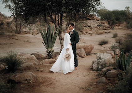 Christine Bay photo & design