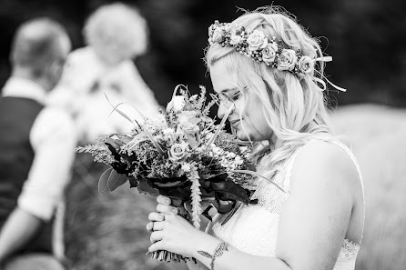 Photoron - Dein Fotograf im Erzgebirge für Hochzeit,Porträt und Werbung
