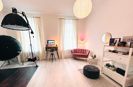 Aleksandra Ola Karlowski - Babybauchfotografie und Babyfotografie
