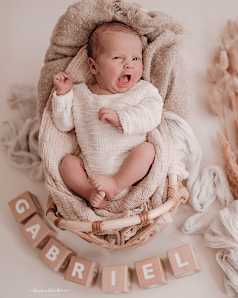 Laura Spicker, Familienfotografie, Neugeborenenfotografie, Babyfotos und Babybauchshooting in Düsseldorf und Umgebung