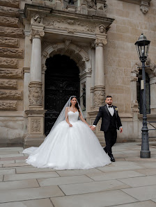 Dimitry Manz Hochzeitsfotograf & Hochzeitsvideograf Europaweit.