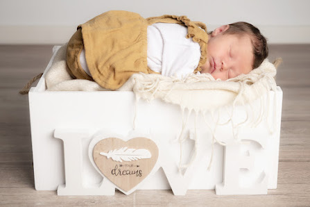 Romy Scheck Fotografie - Babybauch- und Newbornshooting